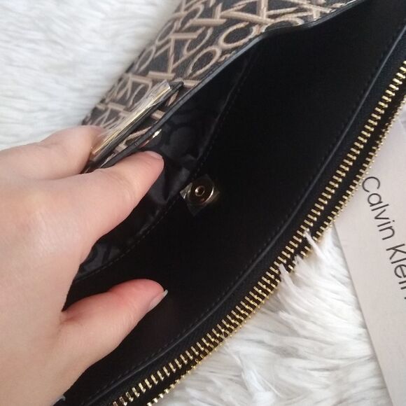 Calvin Klein Wristlet 